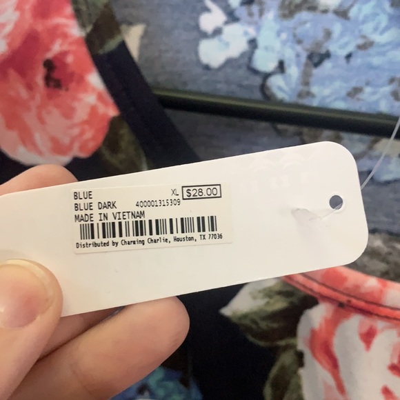 Top - Picture 4 of 4